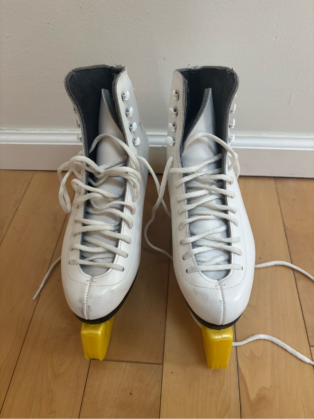 Riedell Onyx Quest Blades White Figure Ice Skates 4 Wide